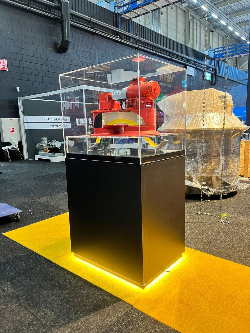Industrieel presentatiemodel op een beurs